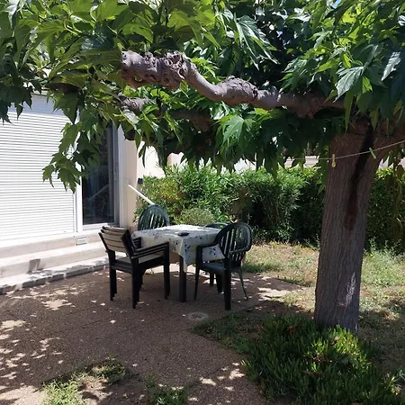 Apartment T3 50m Jardin Parking *